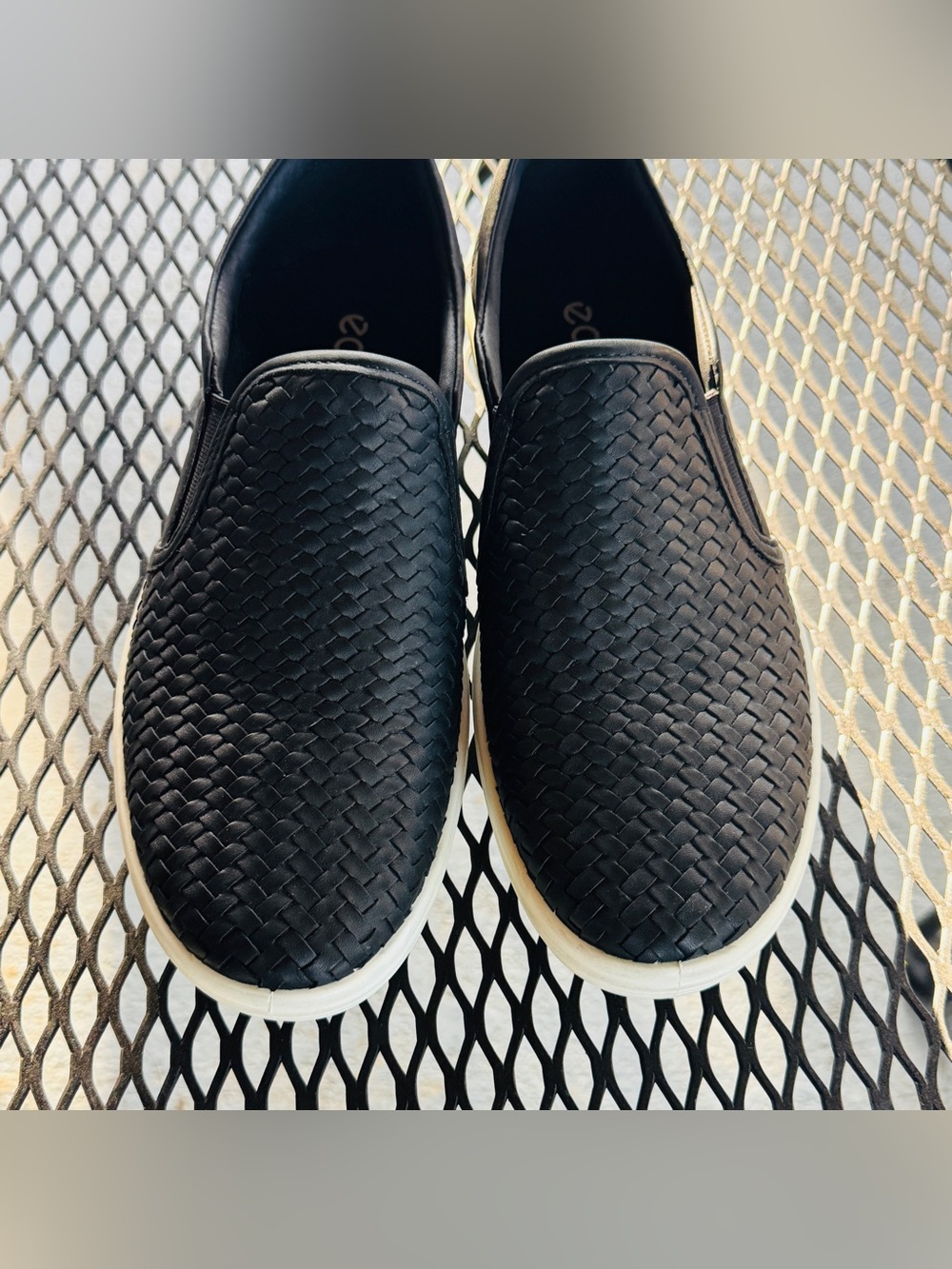 Ecco Women's Black Woven Slip-On Sneakers size 8-8.5 extra Wide